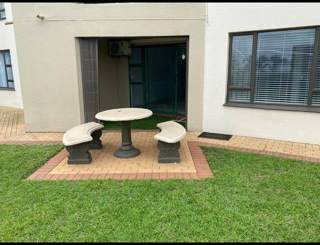 2 BEDROOM APARTMENT FOR SALE IN UMHLANGA CENTRAL